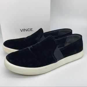 VINCE Size 8.5 Preston Suede Slip-On Sneaker